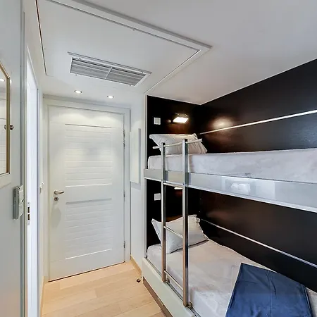 Apartment Three-room Apartement, Sophia, Vecchio *
